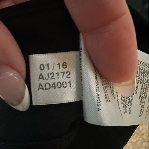 Adidas Women's Black Climalite TechFit Sports Bra Size Small - Picture 6 of 11